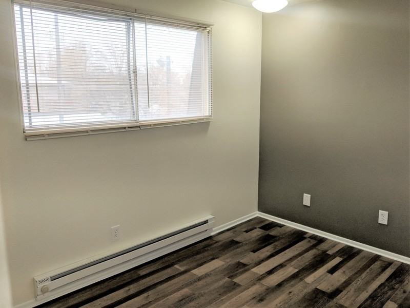 184 E Beryl Ave #1 - Photo 7 of 8