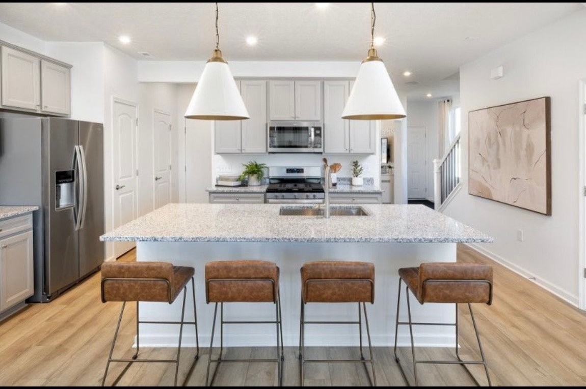 3346 Abberley Dr - Photo 3 of 17