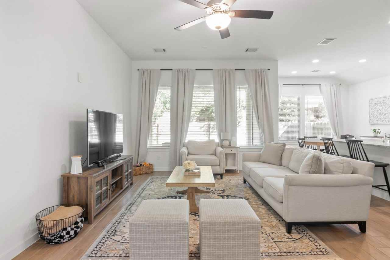 3736 Kyler Glen Rd - Photo 6 of 37