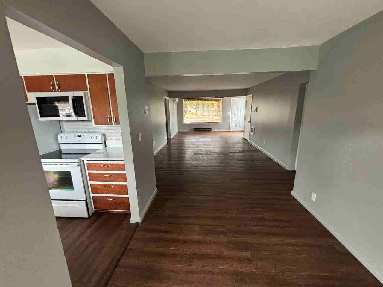 1216 Quinton St - Photo 4 of 15