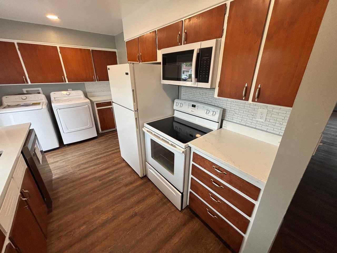 1216 Quinton St - Photo 7 of 15