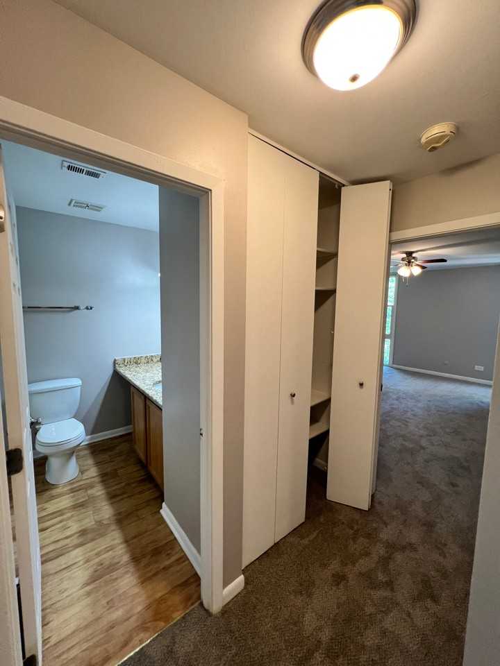 5650 Abbey Dr #5650-4K - Photo 3 of 6