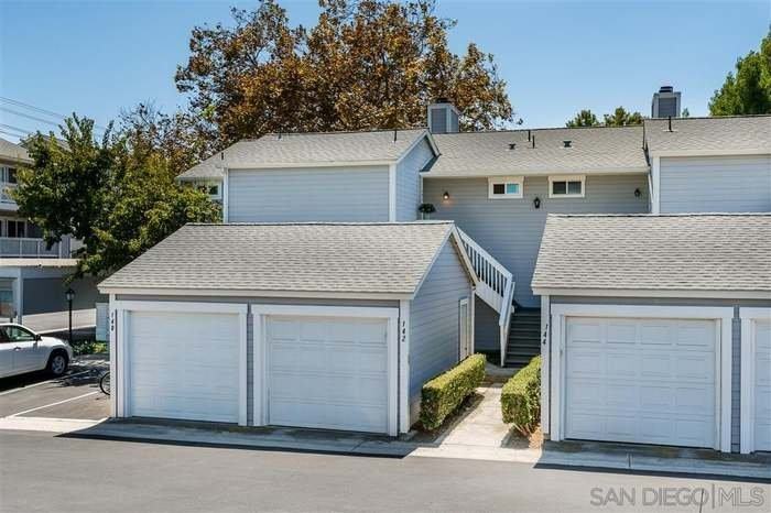 142 Mangano Cir - Photo 2 of 14