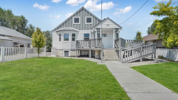 featured image of 259 E Main St