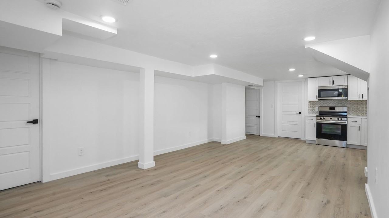 259 E Main St #BS - Photo 3 of 11