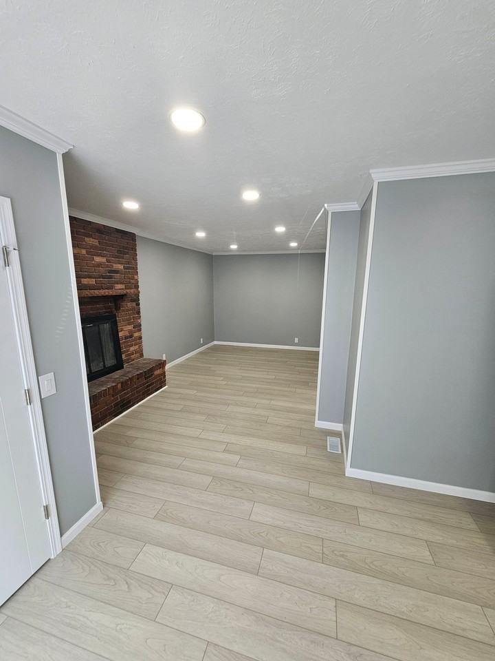 102 Martin Dr - Photo 5 of 6