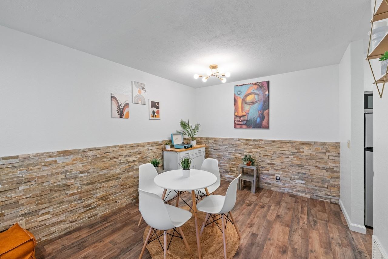 510 N Villa Ct #100 - Photo 5 of 17