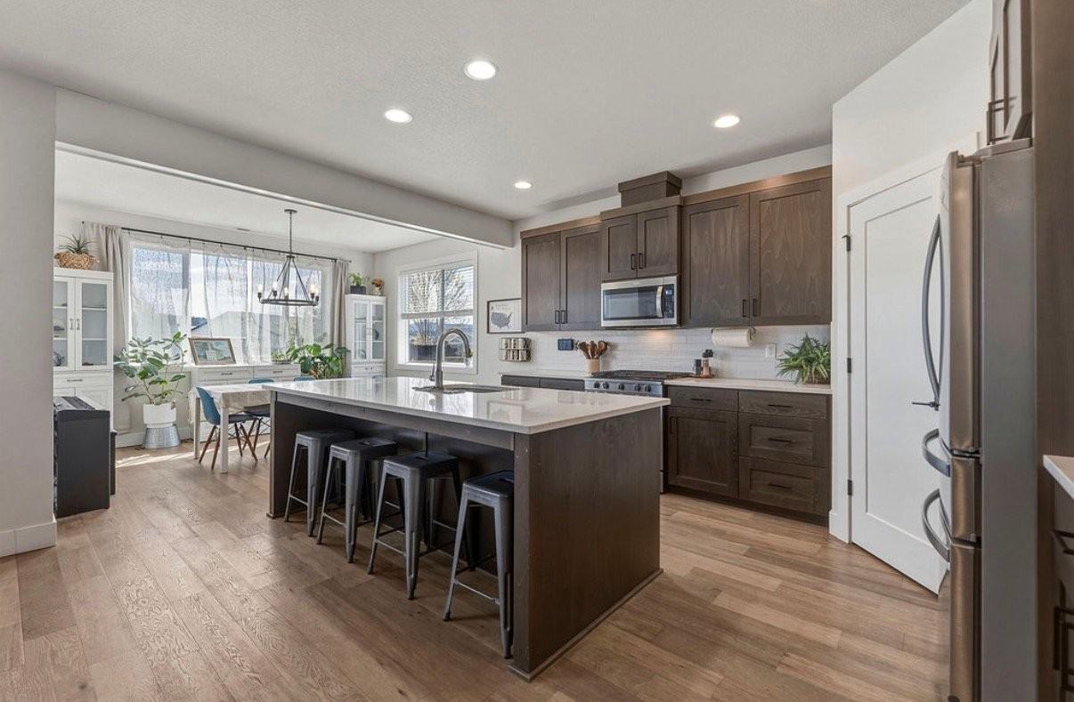 1008 Ne Whistle Way - Photo 3 of 20