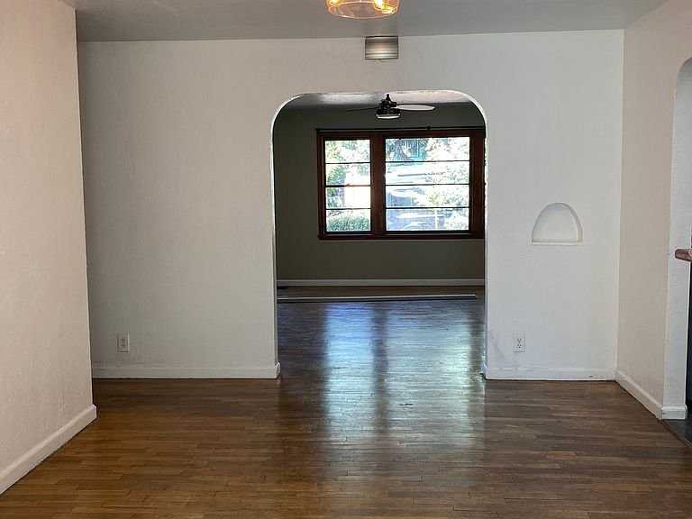 944 E 5th Ave - Photo 2 of 17