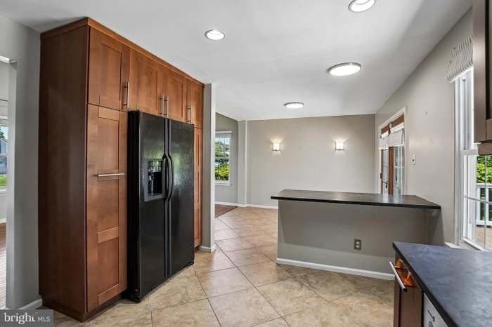 247 Winchester Dr - Photo 6 of 18