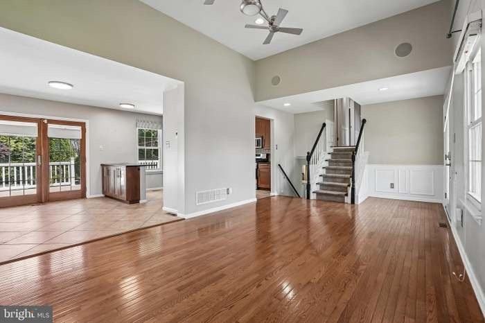 247 Winchester Dr - Photo 7 of 18