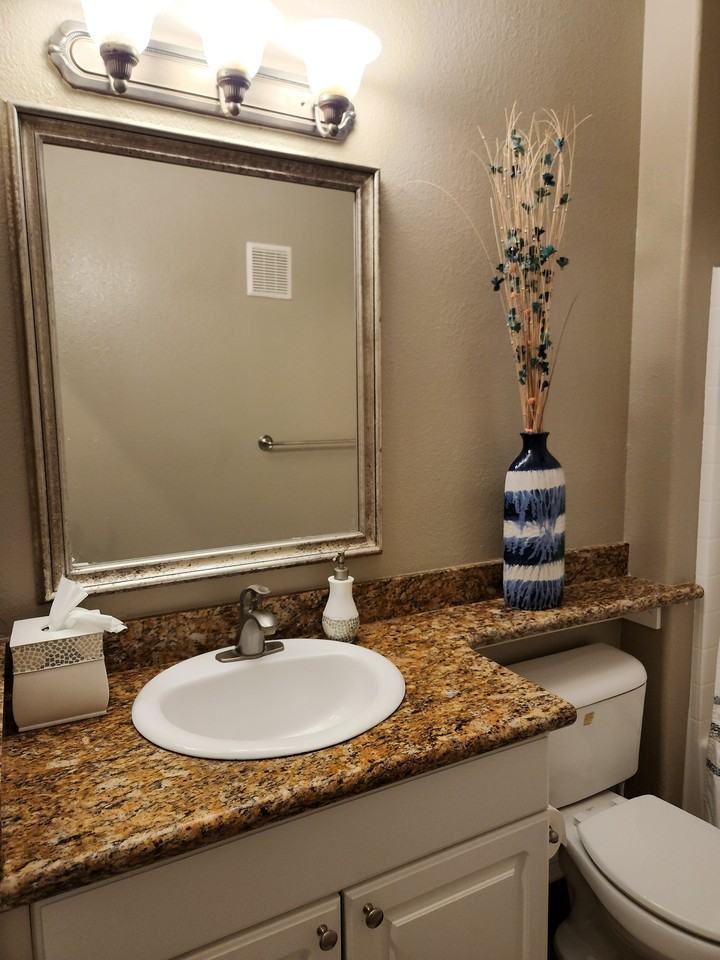 9253 Regents Rd #1 - Photo 4 of 5
