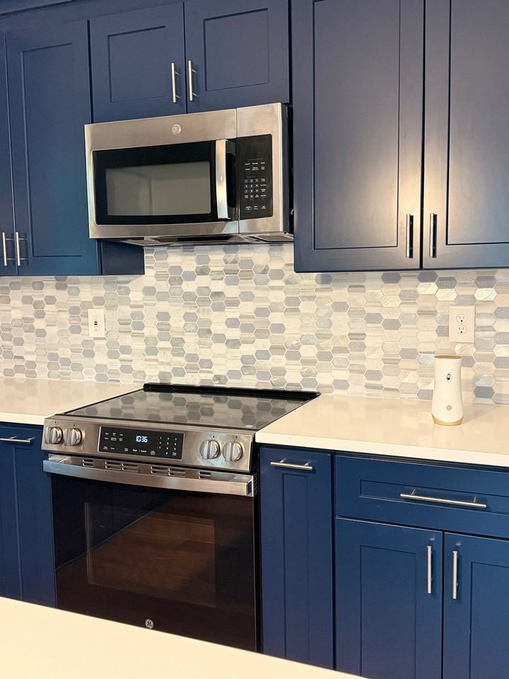 4283 Worsham Ave - Photo 3 of 9