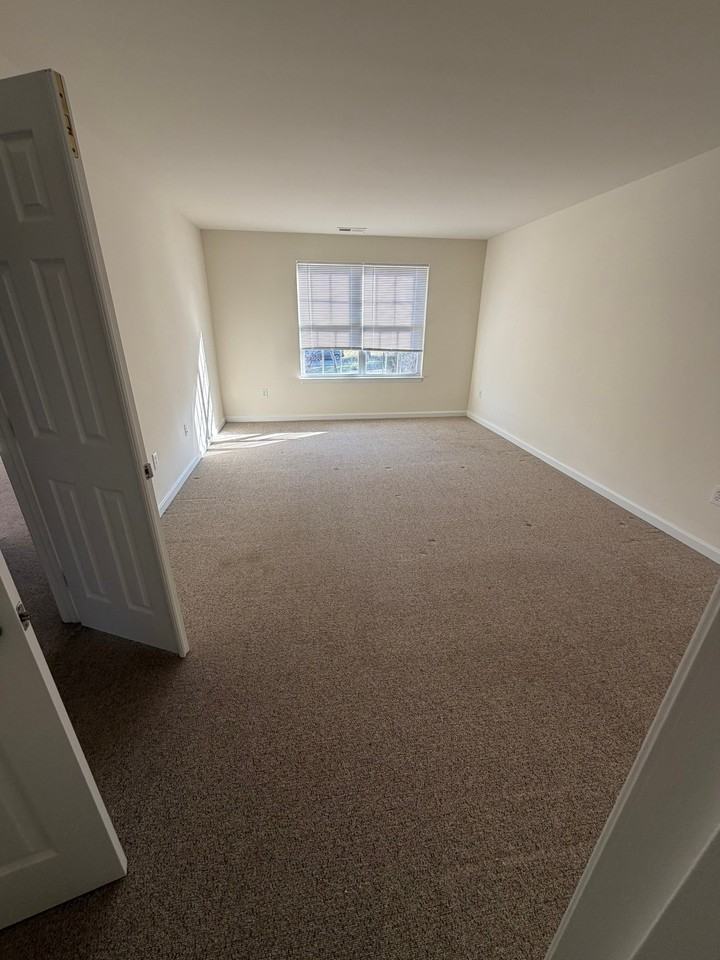 8239 Elvaton Rd - Photo 6 of 12