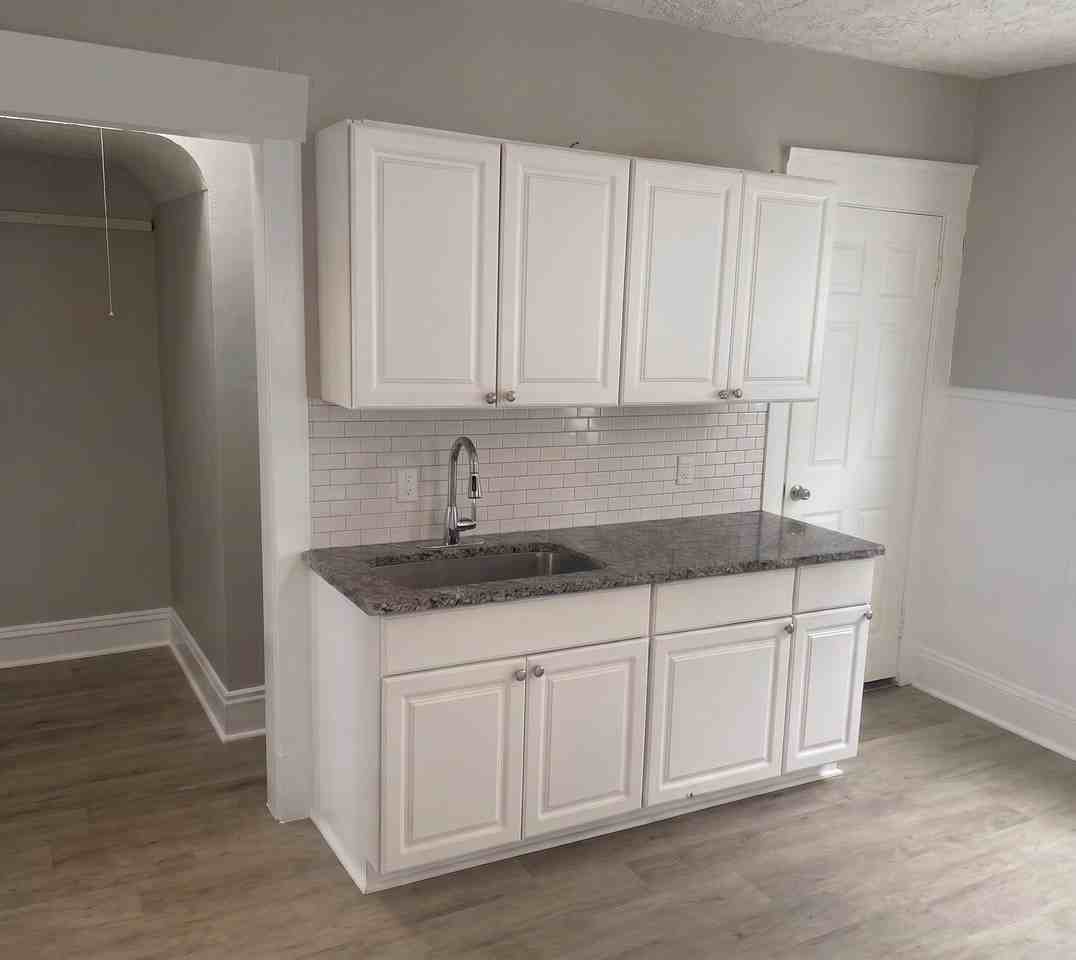 3711 E 61st St #1 - Photo 4 of 6
