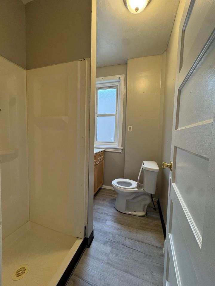 8Xx Block Of S Alden Street - Photo 7 of 17