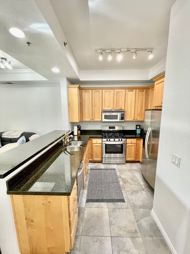 5 Sw #1216 - Photo 6 of 20