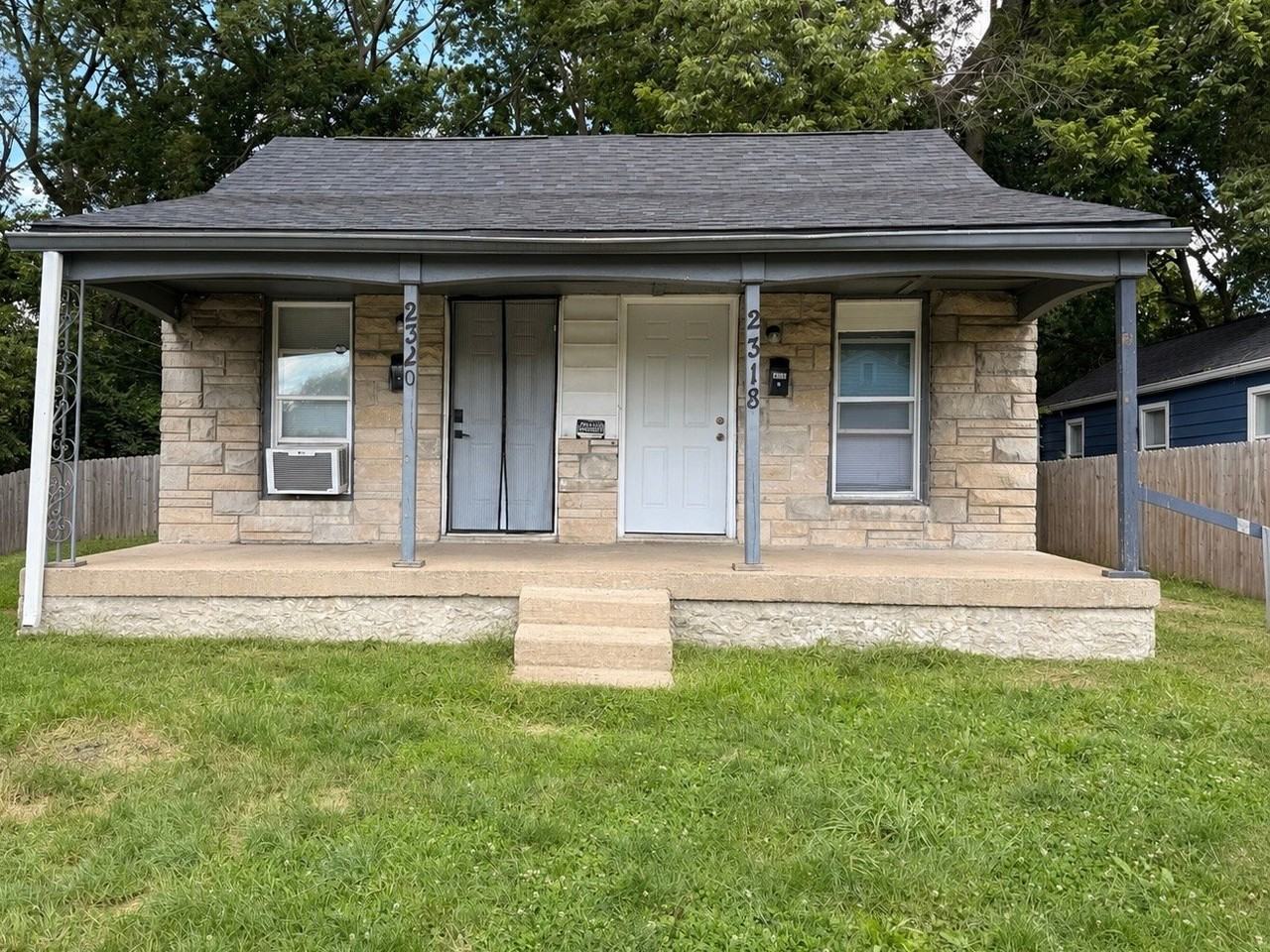 2318 E 36th St - Photo 6 of 10