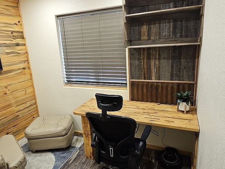 47 Palm Ct - Photo 4 of 20