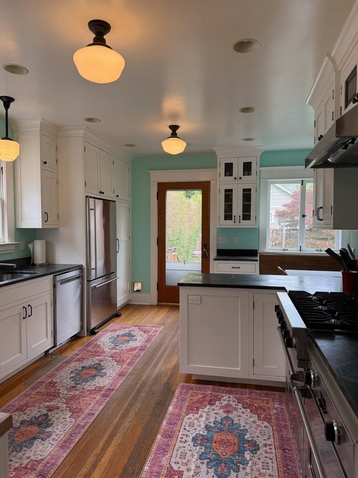 4534 Thackeray Pl Ne - Photo 2 of 20