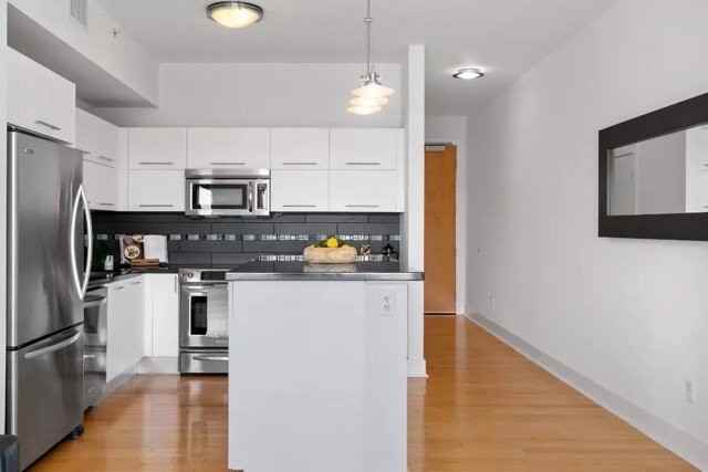 6033030 Davis St - Photo 5 of 15