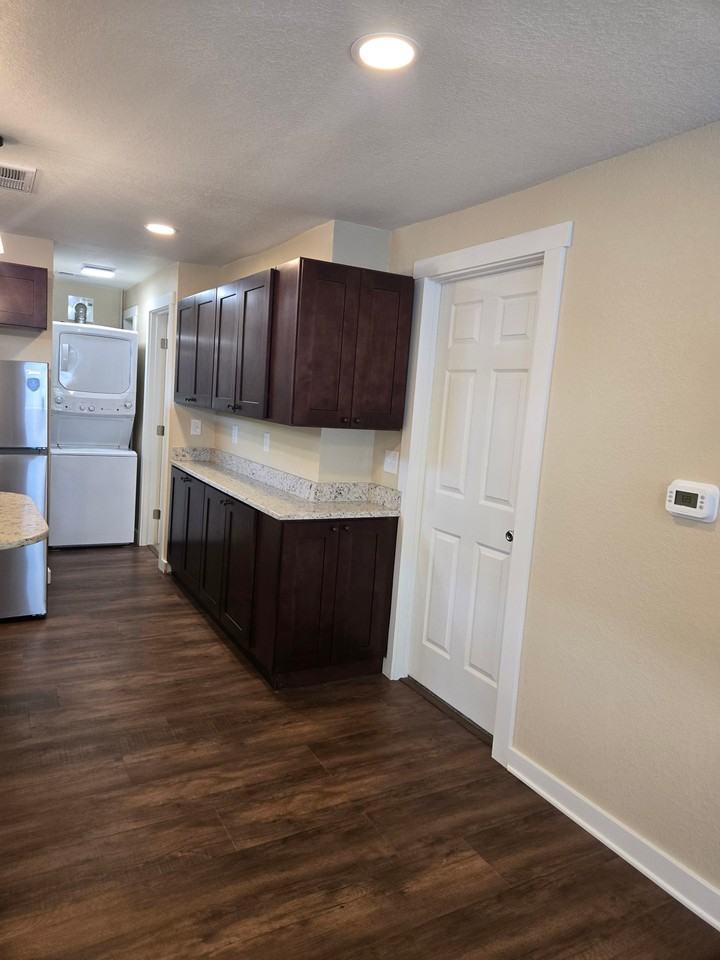 135 2nd St - Photo 5 of 20