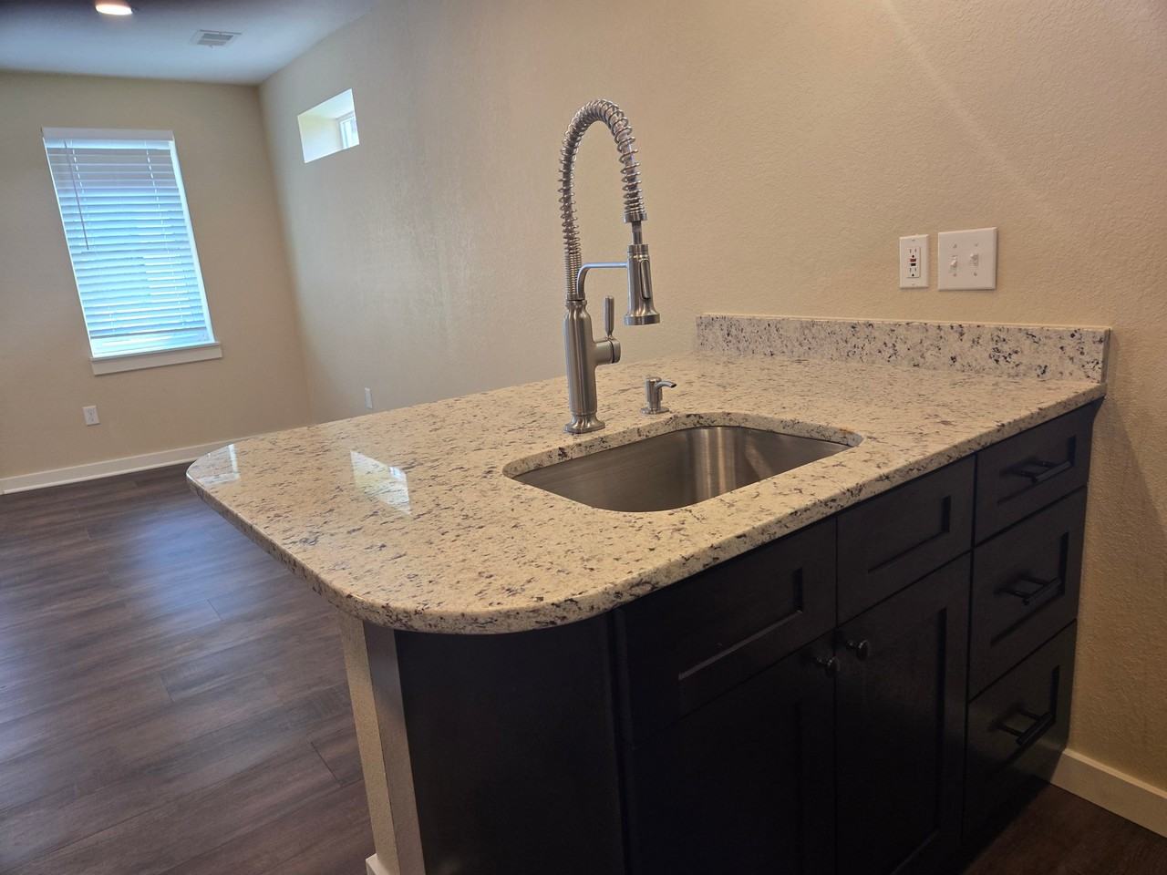 135 2nd St - Photo 7 of 20