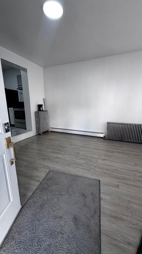 306 N 5th St - Photo 3 of 6