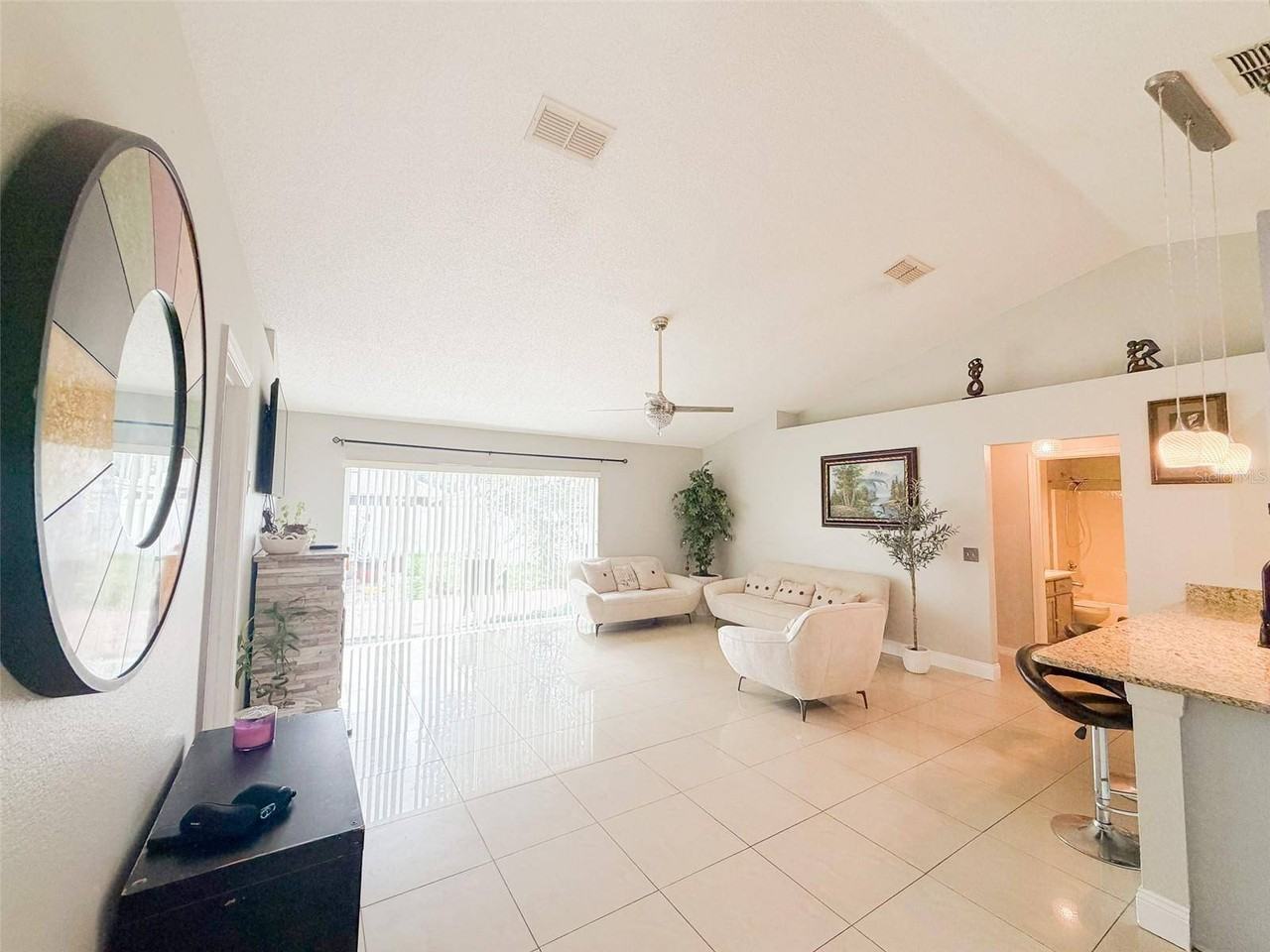 503 Everest Way - Photo 3 of 20