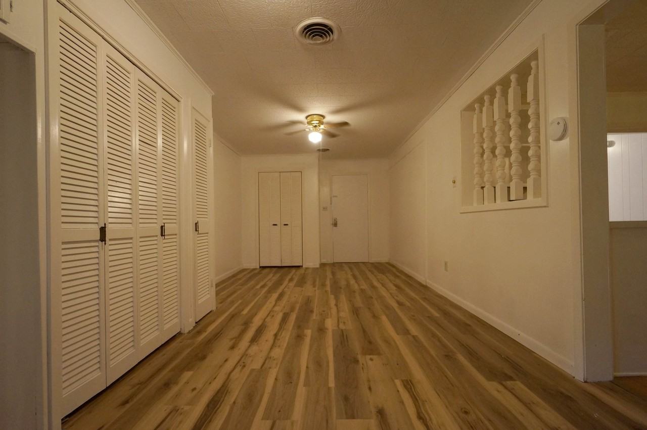 301 Hill Side St - Photo 2 of 10