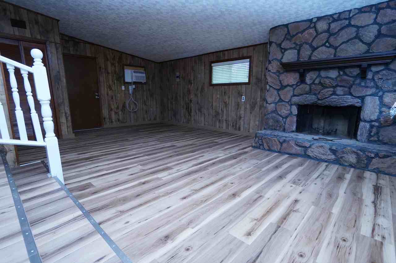 301 Hill Side St - Photo 7 of 10