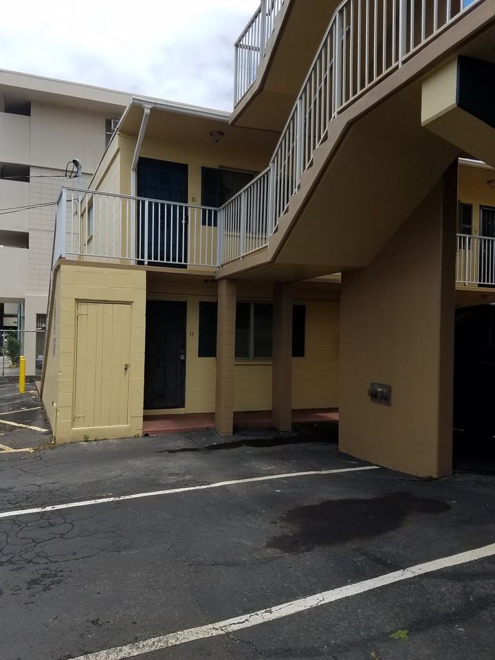 24 Hialoa St #11 - Photo 6 of 10