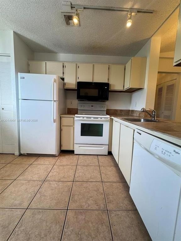 142 Nw 60th Ave #62 - Photo 2 of 9