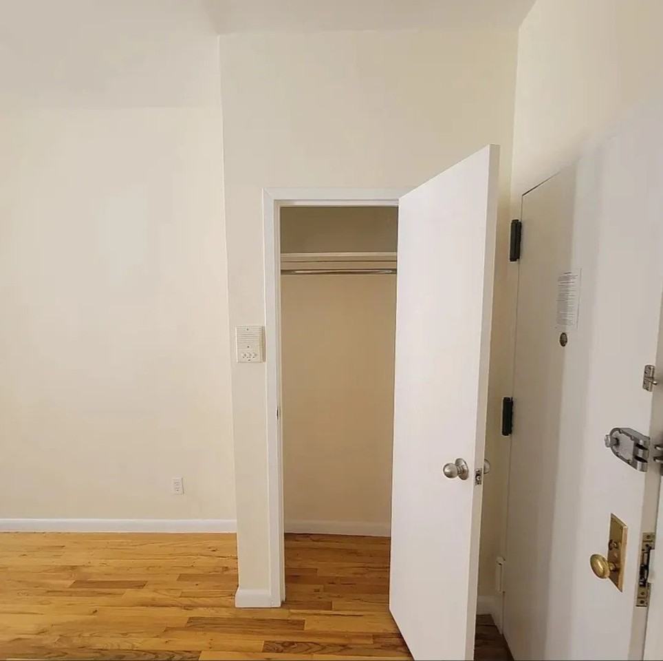 1029 Church Ave #3 - Photo 2 of 5