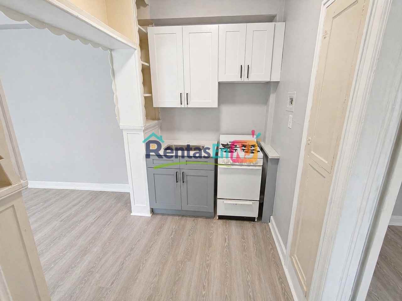 129 Scofield St #1 - Photo 3 of 5