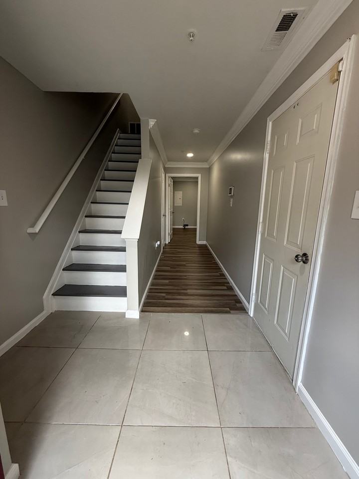 9903 Cranapple Ct - Photo 3 of 17