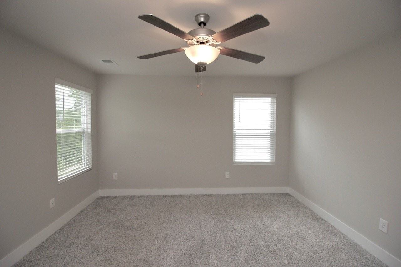 35 Beachley Pl - Photo 5 of 18