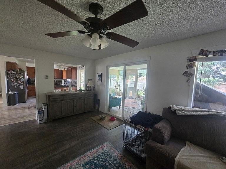 6620 Ne 75th St - Photo 4 of 17