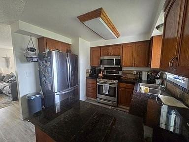 6620 Ne 75th St - Photo 6 of 17
