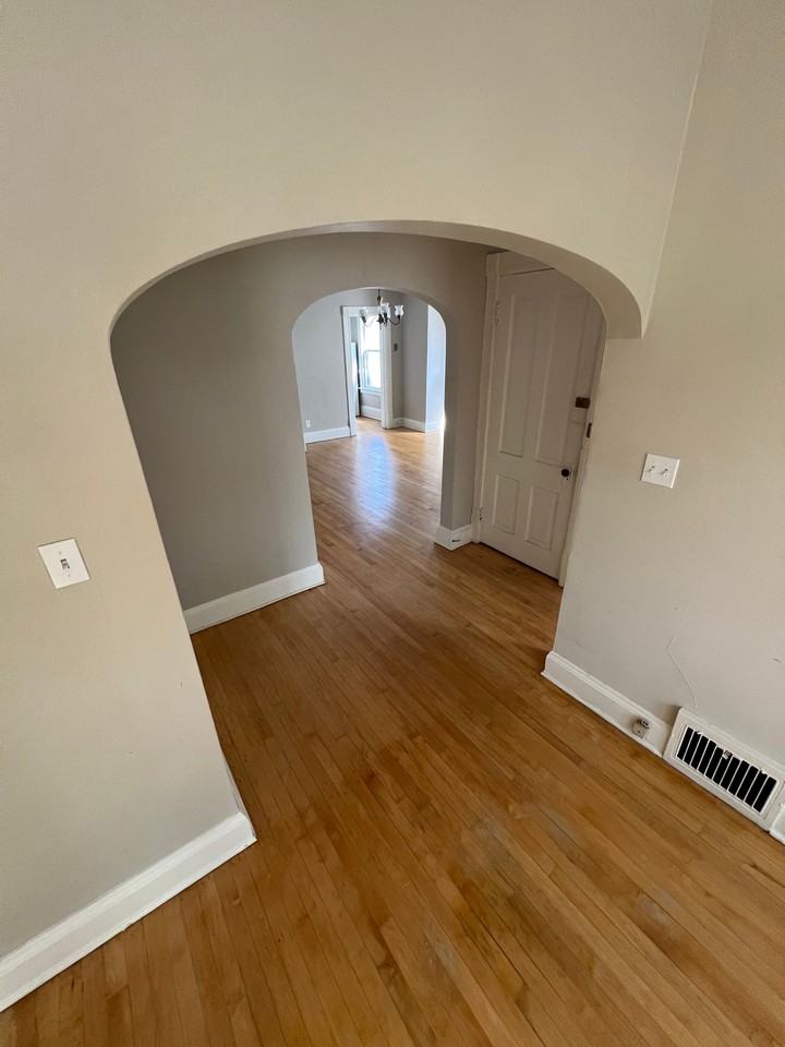 2320 N Booth St - Photo 4 of 9