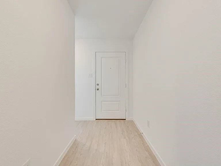 1838 Sanderling St - Photo 5 of 12