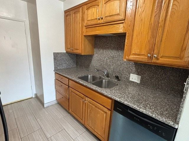 1456 Federal Ave #4 - Photo 3 of 20
