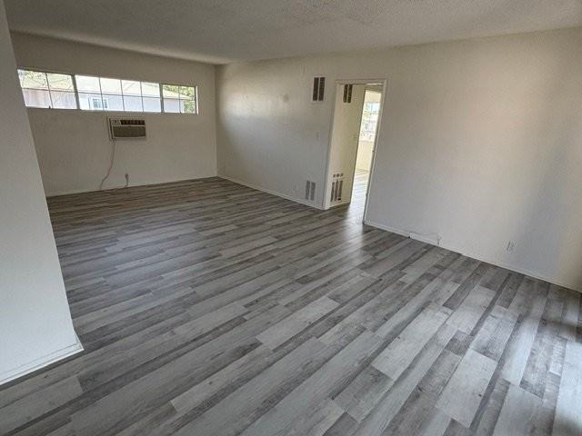 1456 Federal Ave #4 - Photo 6 of 20
