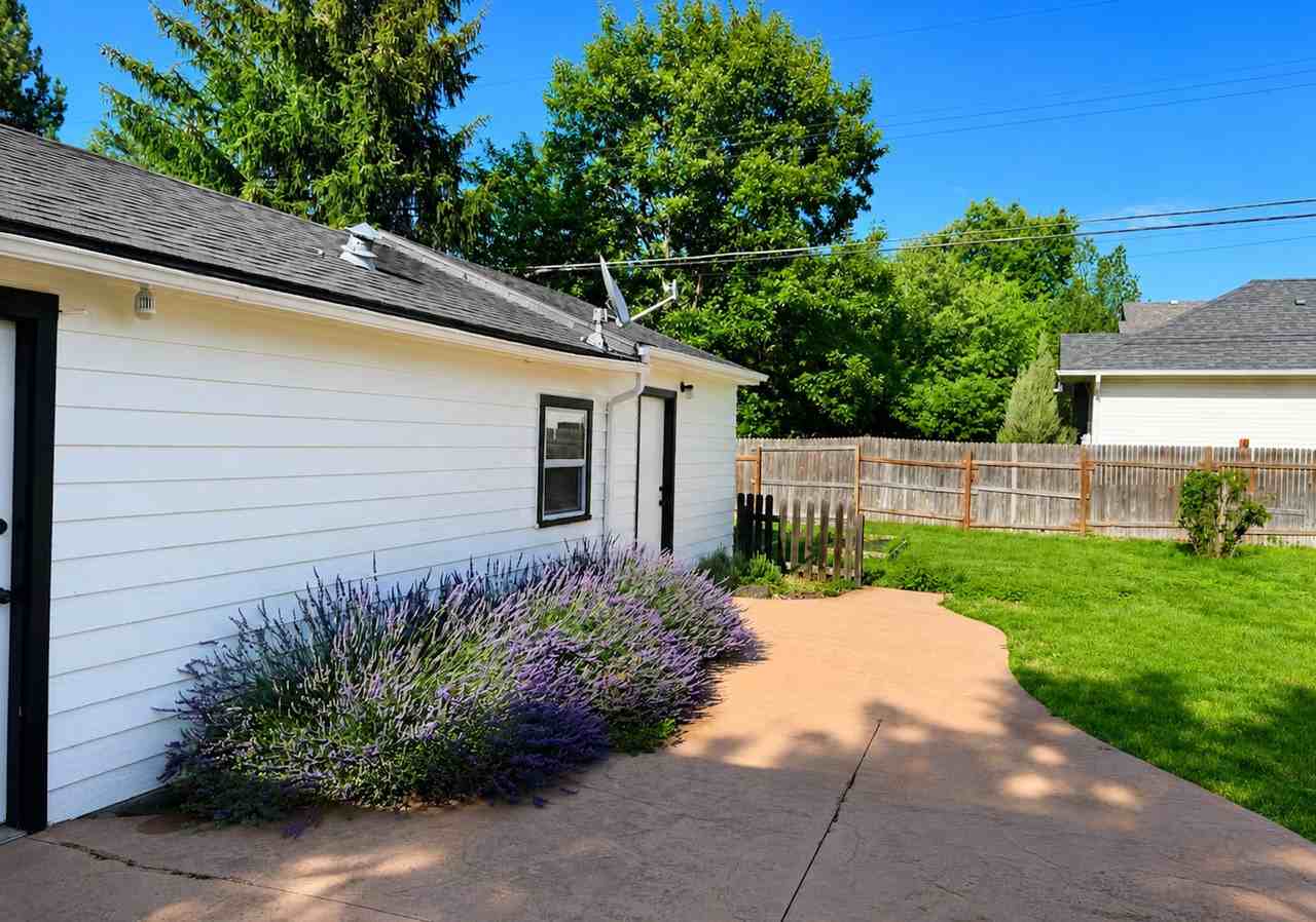 2108 N 28th St - Photo 7 of 9