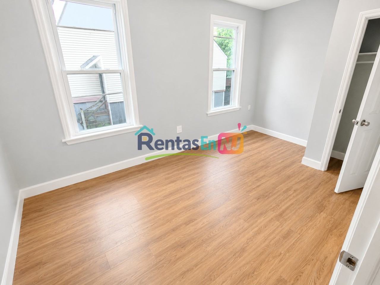 135 S Clinton St #1 - Photo 2 of 7
