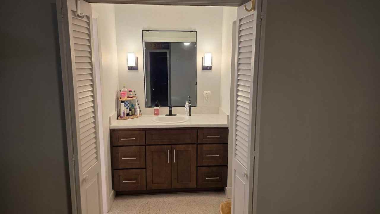 307 Nw 91st St - Photo 5 of 17