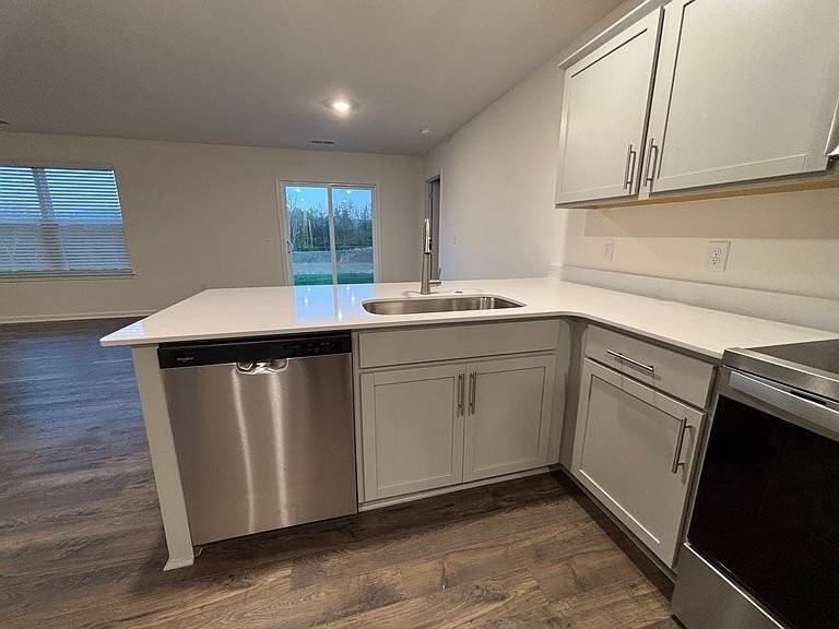 1011 Persimmon Holw - Photo 3 of 16
