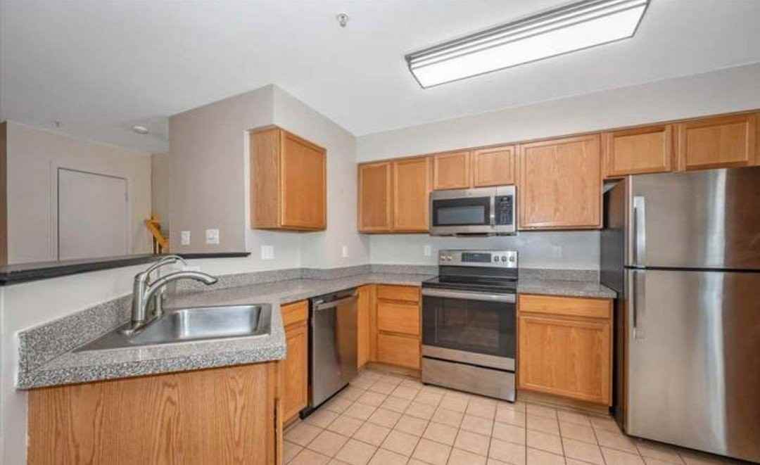 4946 Whitney Ter - Photo 4 of 20