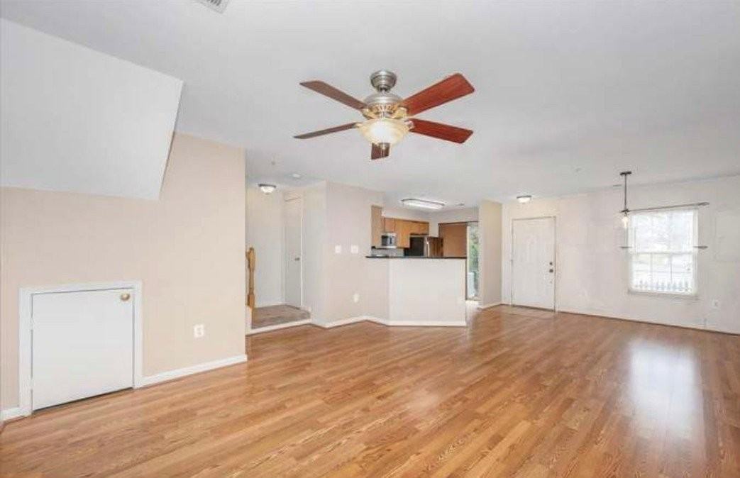 4946 Whitney Ter - Photo 5 of 20