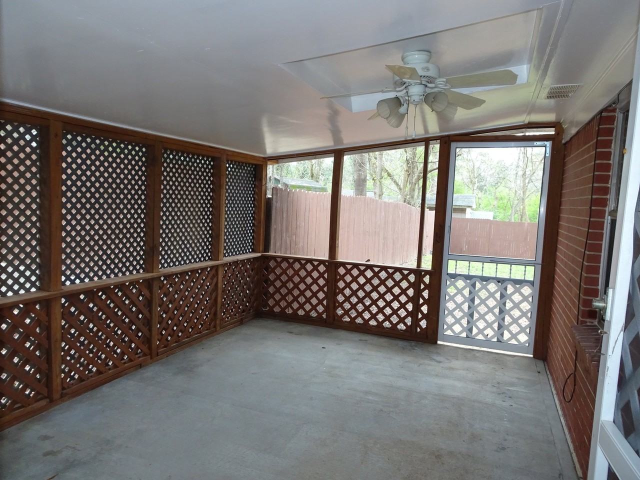 283 Lake Dr #B - Photo 2 of 9